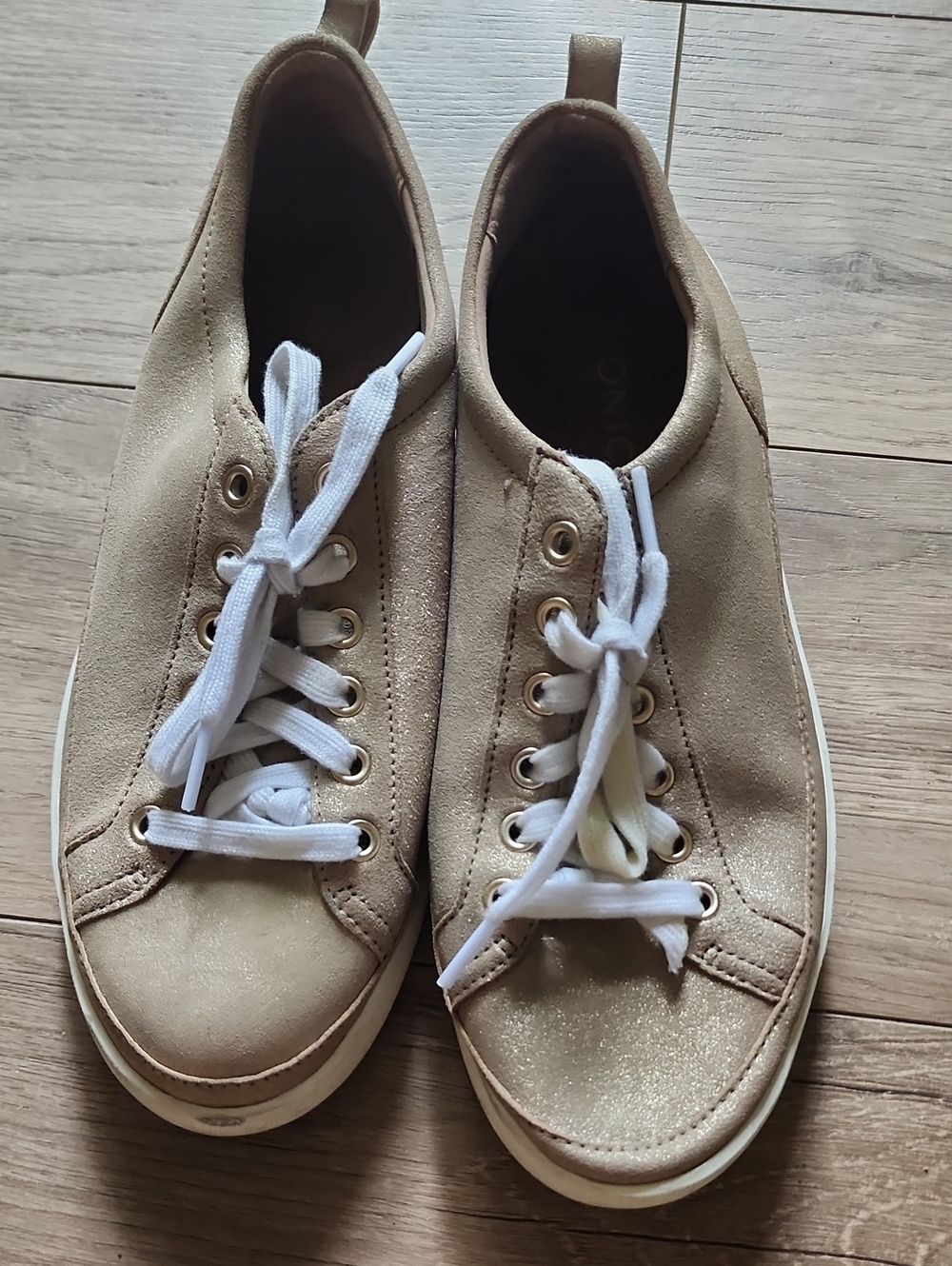 Vionic Beige Gold Women's Casual Lace-Up Sneakers